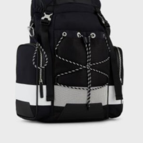 Classic practical shoulder bag - Picture 3 of 3